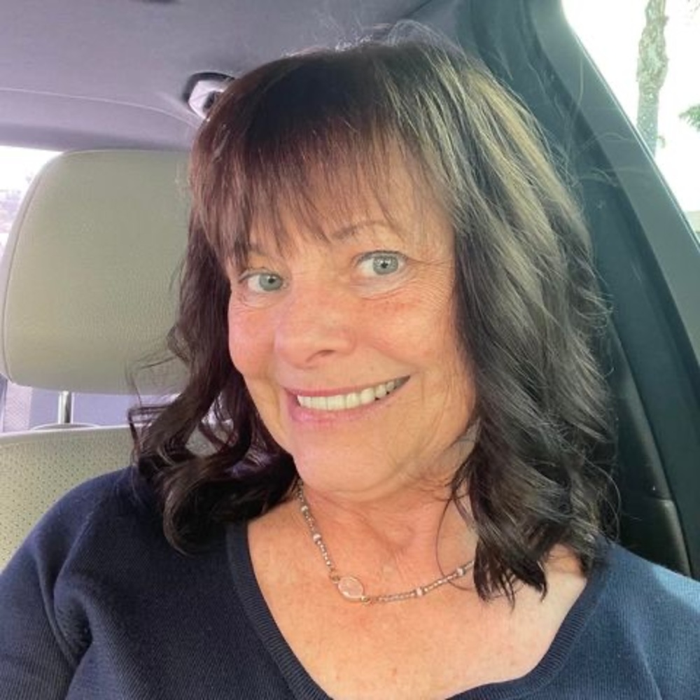 Meet your Posher, Laurie